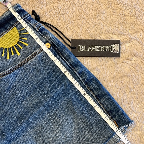 BLANK NYC The Astor Cut Off Shorts - Picture 11 of 11